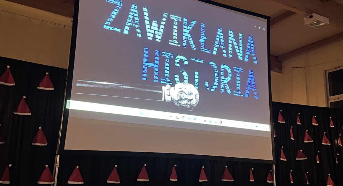 ZAWIKŁANA HISTORIA